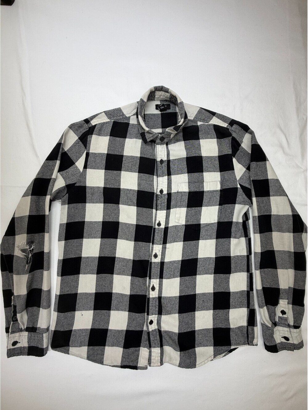 Forever 21 Men's Button Up Shirt Long Sleeve Chest Pocket Plaid Size S Black